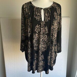 Lucky Brand Rayon Blend Tunic Blouse with Keyhole Neck in 1X/2X
